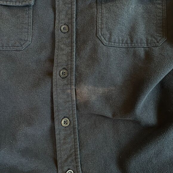 L.L. Bean Navy Blue Flannel Heavy Duty Button Front Shirt XL *Flaw - Picture 6 of 7